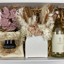 Load image into Gallery viewer, Box Ready Made - Goodie Box
